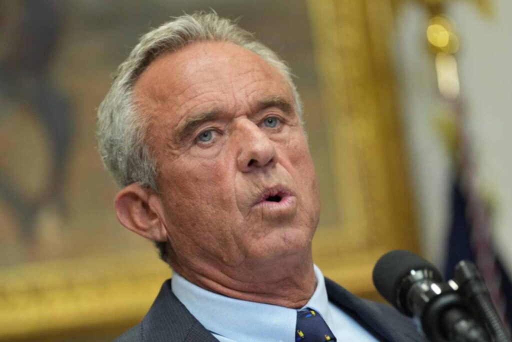 “Dangerous and unstable”: Over 1,000 psychiatrists demand R.F.K. Jr. be removed as head of HHS
