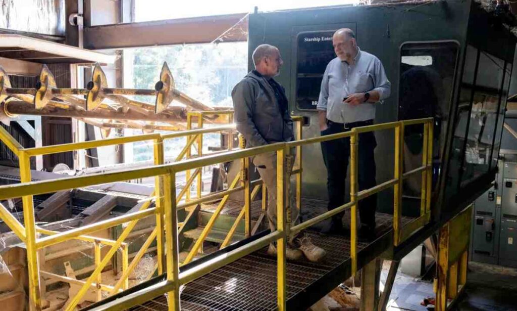 “This is a fucking disaster”: Generational Republican family loses 95-year-old mill to Trump’s tariff mess