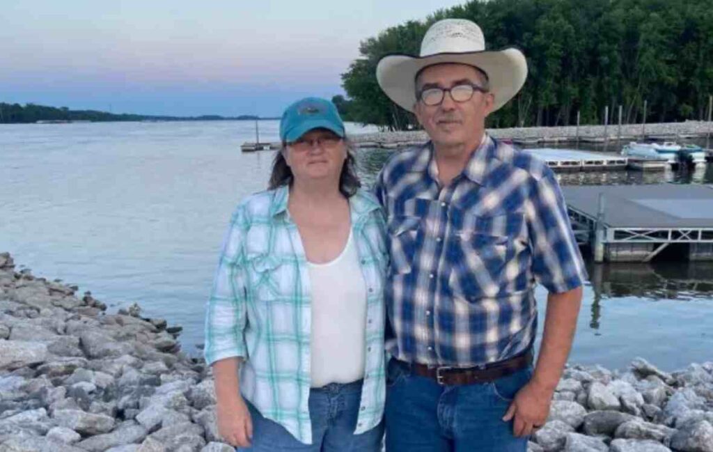 “Voting for him ruined us” — Pro-Trump husband panics as his British wife is forced toward deportation despite 40 years of legal residency “Voting for him ruined us” — Pro-Trump husband panics as his British wife is forced toward deportation despite 40 years of legal residency