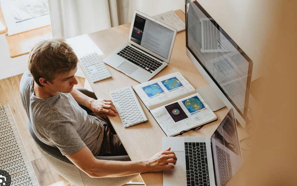 New study shows that people who work fewer hours tend to be happier and more satisfied with their lives