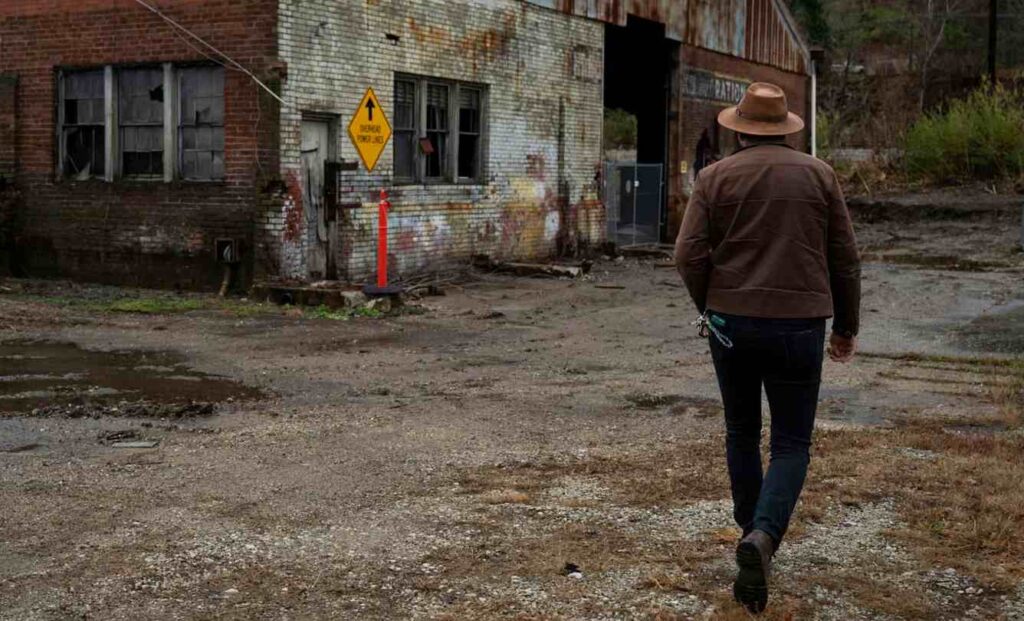 Trump pulled the plug on Biden’s funds for Appalachia, and the same MAGA towns he gutted are freaking out: "This is fucked up" Trump pulled the plug on Biden’s funds for Appalachia, and the same MAGA towns he gutted are freaking out: “This is fucked up”