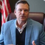 “I always loved Trump, this is unfair”: Republican mayor can’t believe he’s facing deportation after 50 years in US