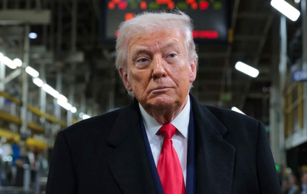 1,600 workers in heavily Trump-supporting town laid off after Ford closes $5.8 billion battery factory amid Trump EV rollback 1,600 workers in heavily Trump-supporting town laid off after Ford closes $5.8 billion battery factory amid Trump EV rollback