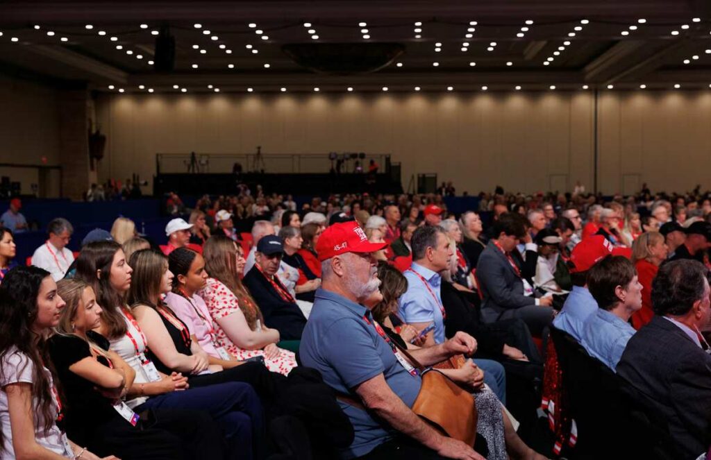 “Tables are turning”: CPAC host left stunned as conservative crowd erupts in cheers for Trump impeachment “Tables are turning”: CPAC host left stunned as conservative crowd erupts in cheers for Trump impeachment