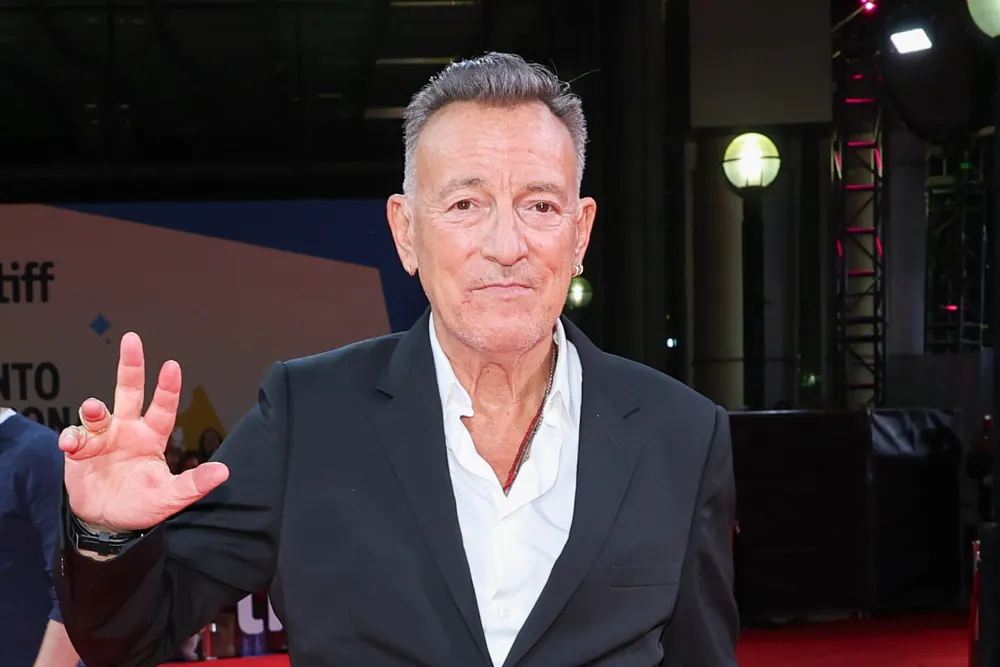 Bruce Springsteen says he doesn’t care about losing fans over slamming Trump, warns new tour will be “very political”