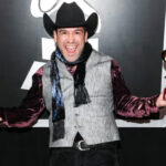 Texas singer targets Latino voters regretting their Trump vote as Democrats fight to retake the House